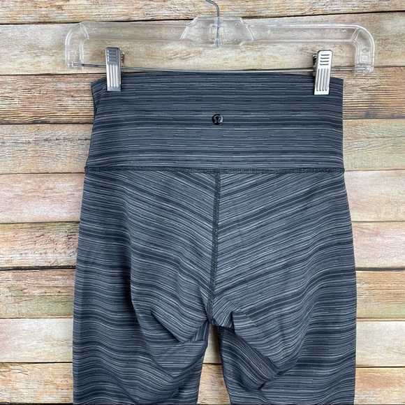 Lululemon Deep Coal Cyber Stripe High Times Leggings Size 2 - Picture 8 of 8